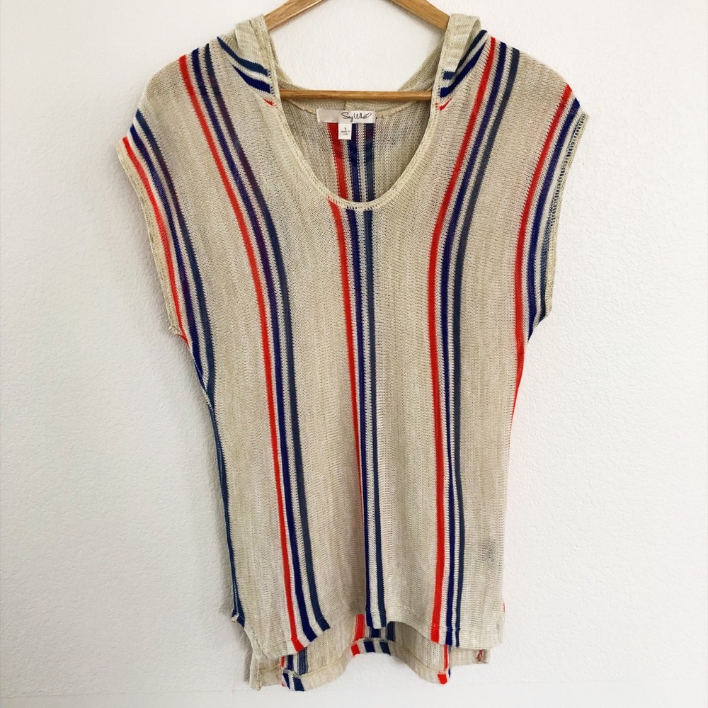 Sleeveless Hooded Top